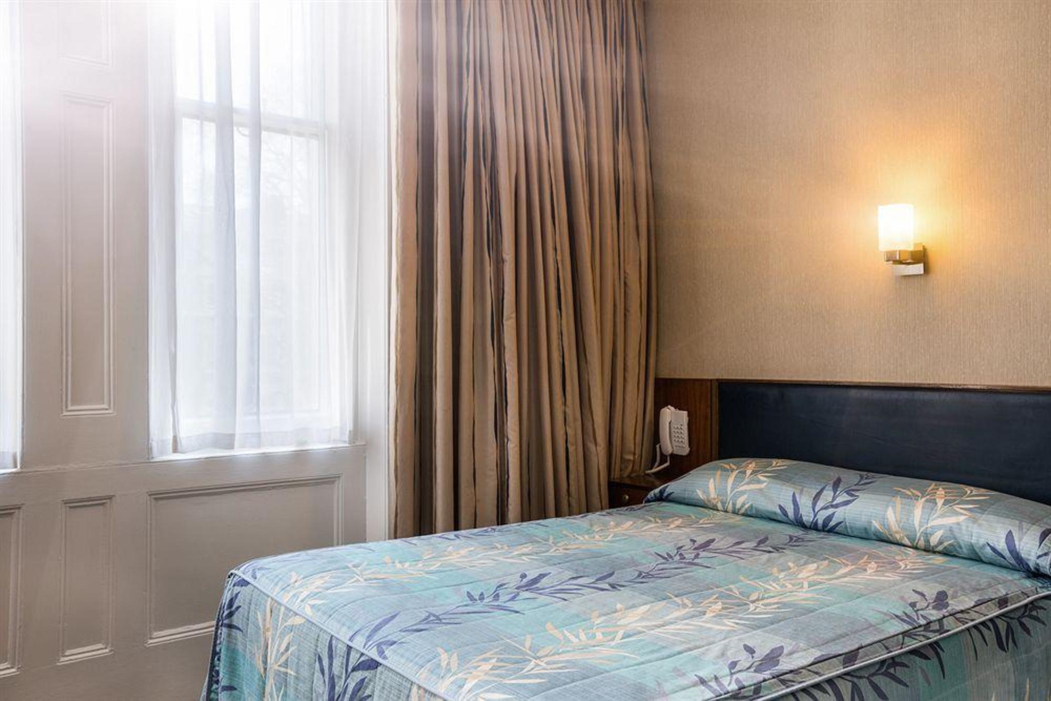 Mitre House Hotel Лондон Екстериор снимка