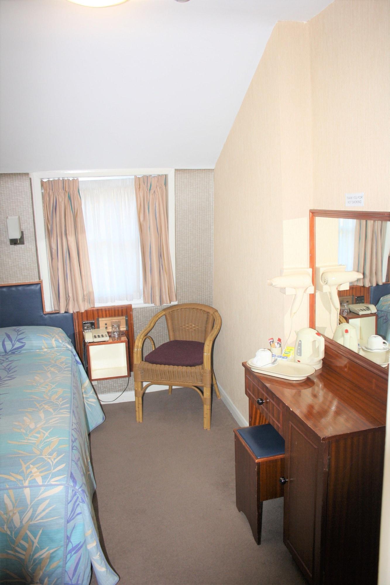 Mitre House Hotel Лондон Екстериор снимка